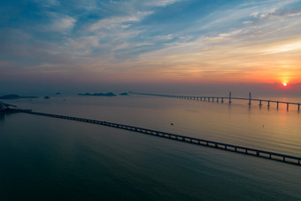 广东珠海港珠澳大桥日<strong>出彩</strong>霞航拍摄影图