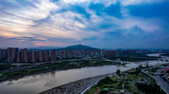 福建泉州夕阳晚霞夜幕降临拥堵交通车辆行驶航拍