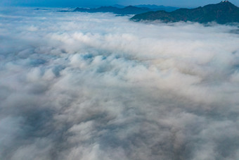 云层之上云海蓝天白云山川航拍摄影图