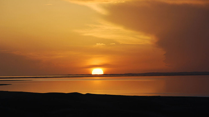 安静舒缓动感背景音乐