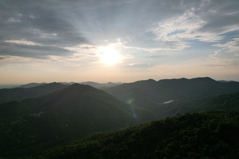 城市日落氛围航拍