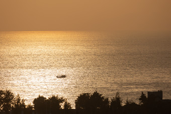 日出夕阳黎明前的海面意境