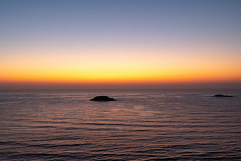 日出夕阳黎明前的海面意境