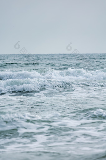 波涛汹涌的海浪海水浪花