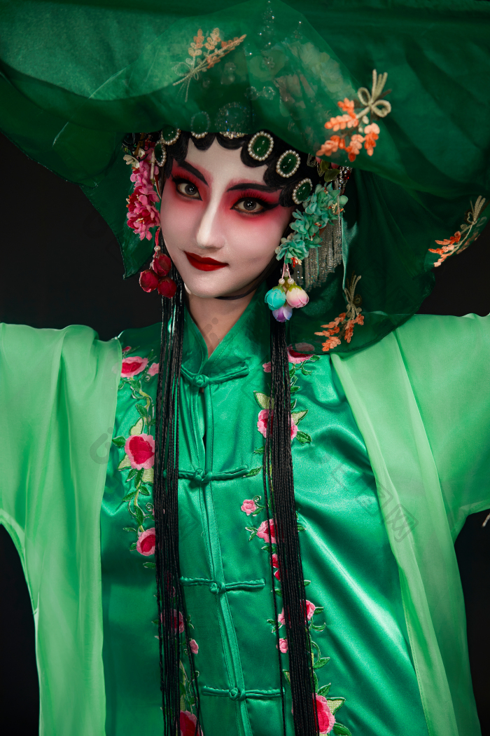 国粹戏曲京剧昆曲青衣旦角形象的中国少女图片-包图网企业站