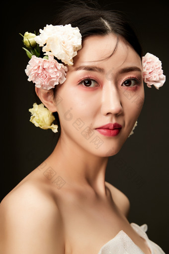 时尚亚洲女性婚纱妆面彩妆