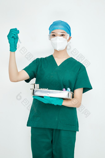 采集病例化验检测样本的外科手术医生
