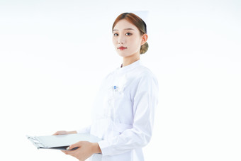 白背景里穿护士服手持病历夹的美女护士