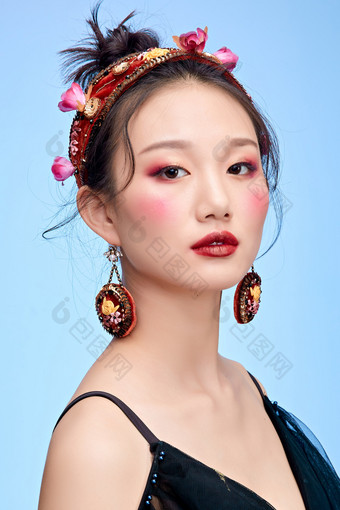 亚洲女性妆面
