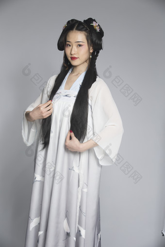 汉服风韵人像棚拍汉服少女