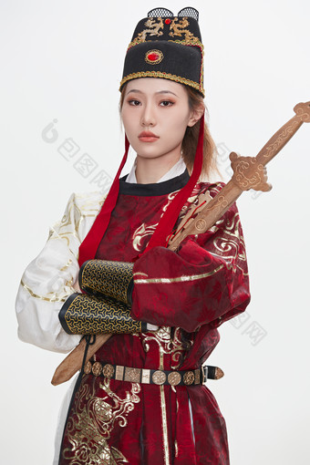 身穿武侠古风汉服英气十足的亚洲美女