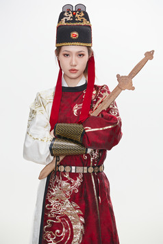 身穿武侠古风汉服英气十足的亚洲美女