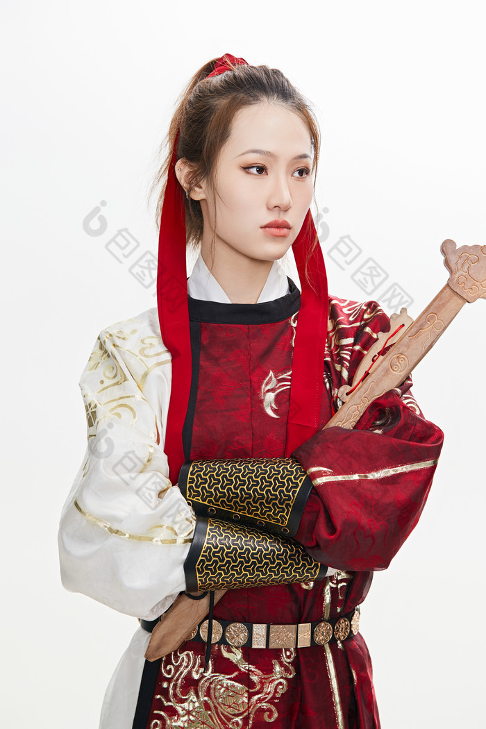 身穿武侠古风汉服英气十足的亚洲美女