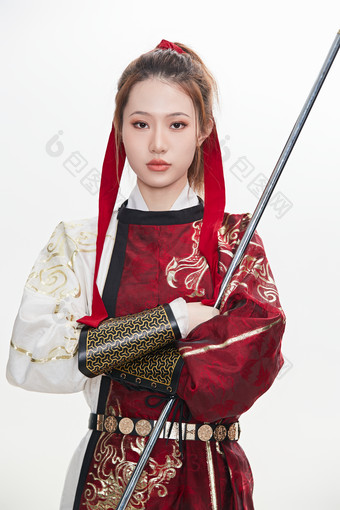 身穿武侠古风汉服英气十足的亚洲美女