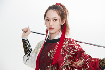 身穿武侠古风汉服英气十足的亚洲美女