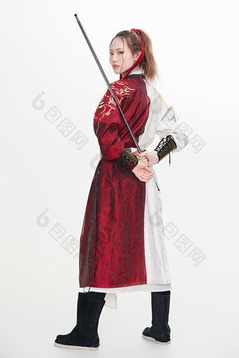 身穿武侠古风<strong>汉服</strong>英气十足的亚洲美女