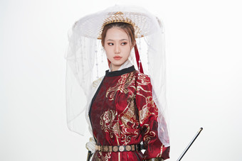 身穿武侠古风汉服英气十足的亚洲美女