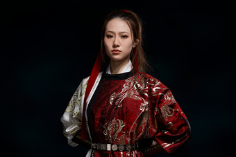 身穿武侠古风<strong>汉服</strong>英气十足的亚洲美女