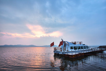 中国河北省张家口地区沽源县闪电湖景区夏天