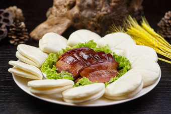 金牌扣<strong>肉</strong>加花馍