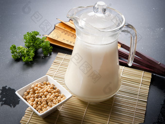 美味<strong>鲜榨</strong>豆浆