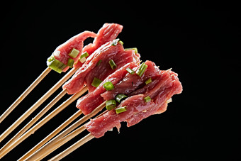 香辣生淹牛<strong>肉</strong>刺身小<strong>串</strong>