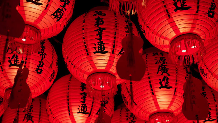 传统中国新年锣鼓喧天的环境音
