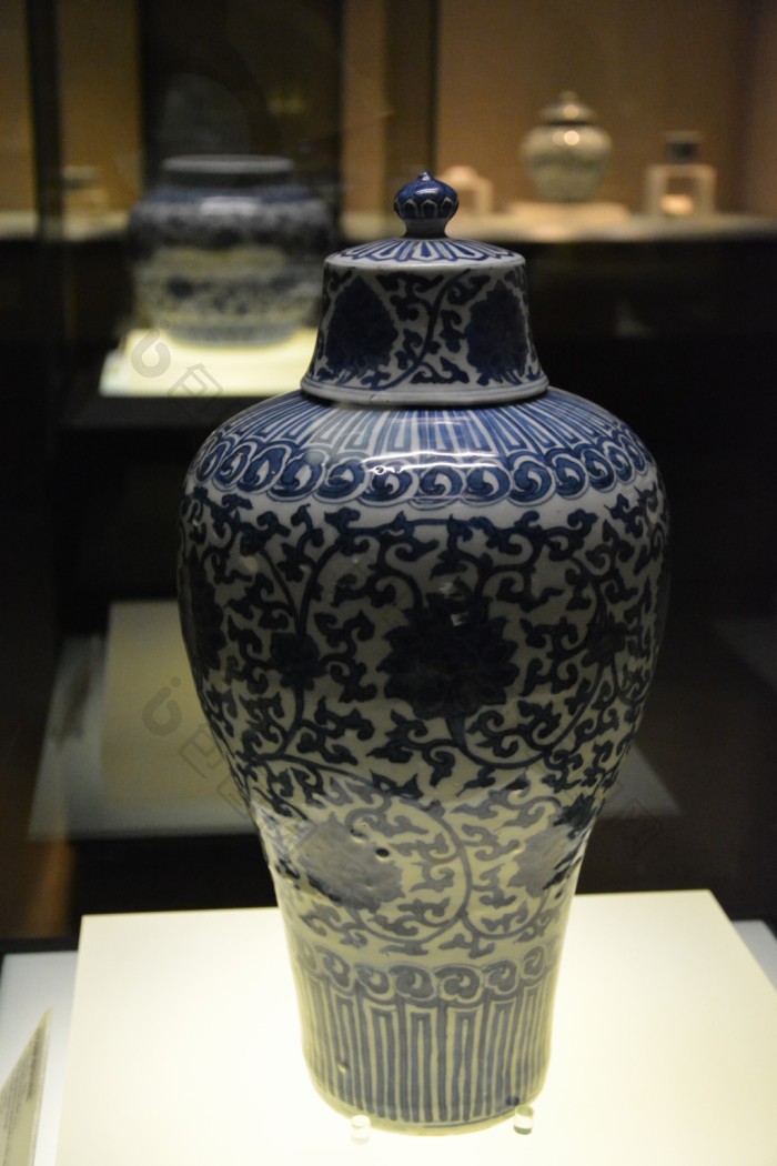 博物馆展出的古代瓷器作品图片-包图网企业站
