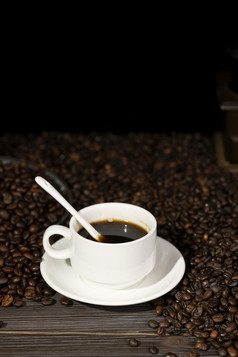 一杯咖啡咖啡豆背景
