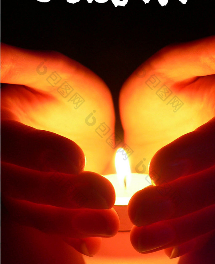 手捧蜡烛国际大屠杀纪念日手机配图