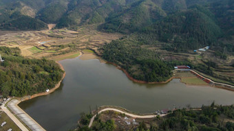 大气湖南大山中的<strong>水库</strong>鱼塘养殖