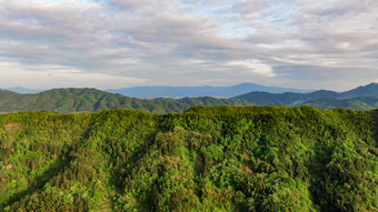 大山中的<strong>乡村乡村振兴</strong>