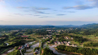 大山中的乡村乡村振兴