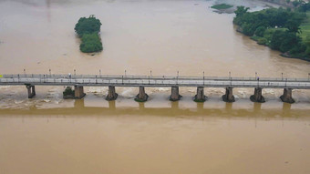 河流涨洪水洪涝灾害