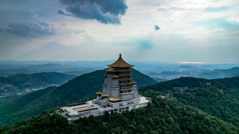 湖北黄石东方山景区<strong>金顶</strong>