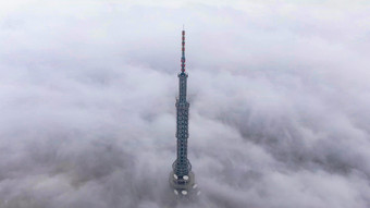 南岳衡山清晨云雾缭绕信号塔