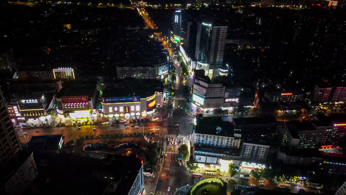 湖南岳阳巴陵中路商业圈夜景交通