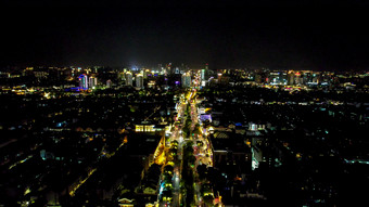 江苏苏州城市夜景观前街