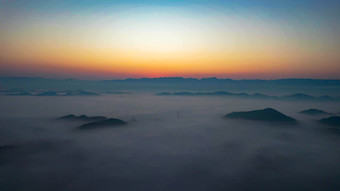 南方丘陵山川清晨迷雾日出云海