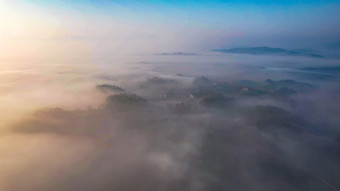 南方丘陵山川清晨迷雾<strong>日出云海</strong>