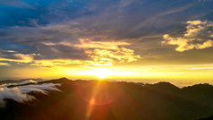 日落晚霞夕阳西下湖北神农架