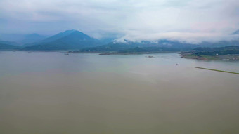 三峡清晨迷雾云雾湖北