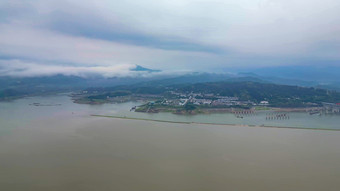 三峡清晨迷雾云雾湖北