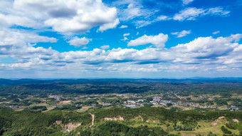 山川丘陵蓝天白云自然风光