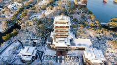 山东济南大明湖超然楼冬天雪景