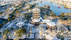 山东济南大明湖超然楼冬天雪景