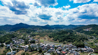 乡村振兴山川丘陵美丽乡村