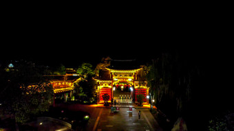 云南<strong>丽江</strong>束河古镇<strong>夜景</strong>灯光