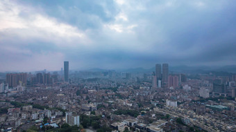 城市极端天气暴雨来袭航拍广东中山