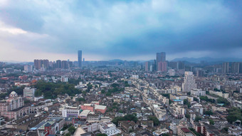 城市<strong>极端天气</strong>暴雨来袭航拍广东中山